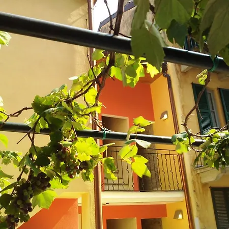 Guest house La Corte Fiorita Como