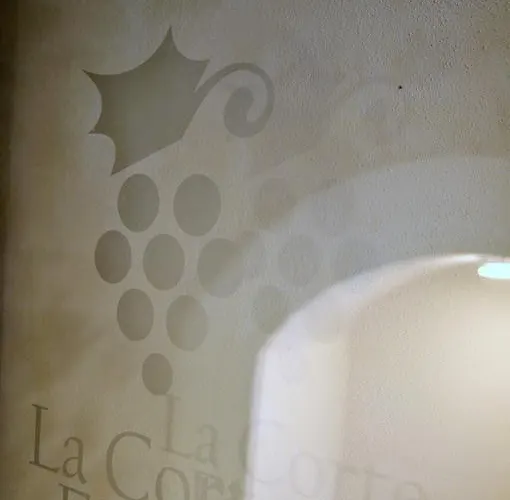 Πανσιόν La Corte Fiorita 4*