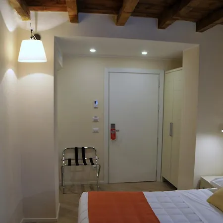 La Corte Fiorita Πανσιόν 4*